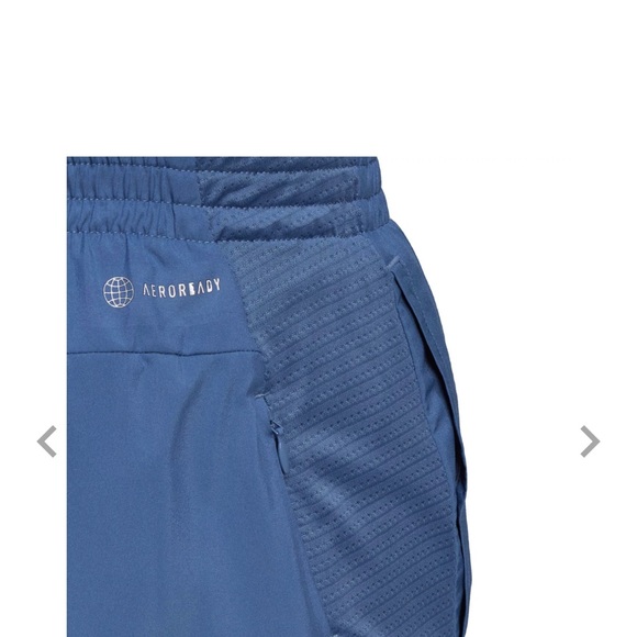 NWT ADIDAS Own The Run 7" Inseam Shorts in Crew Blue Men’s - Picture 2 of 7